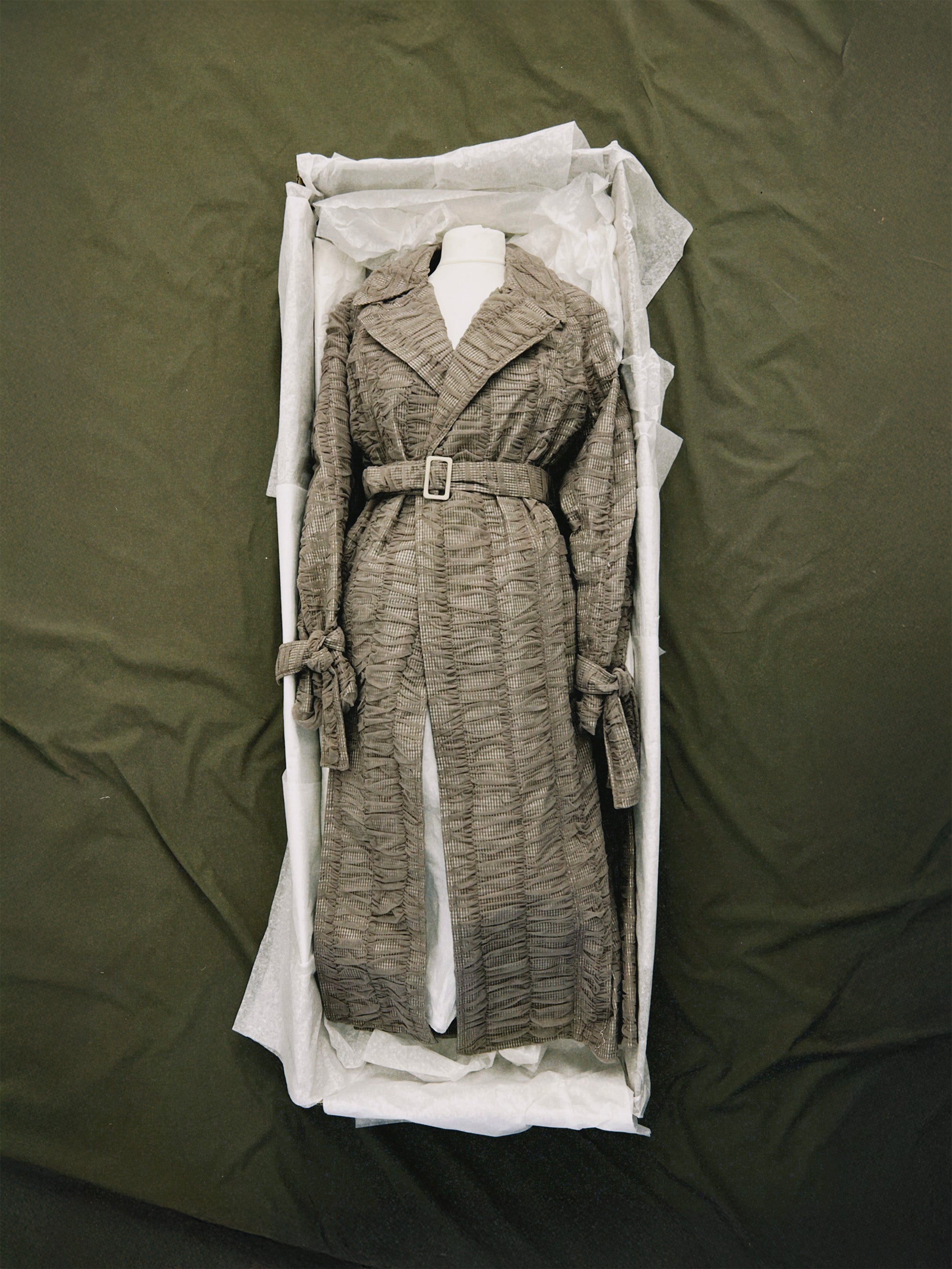 SS25 Look 20 – Taupe Ruched Trench Coat