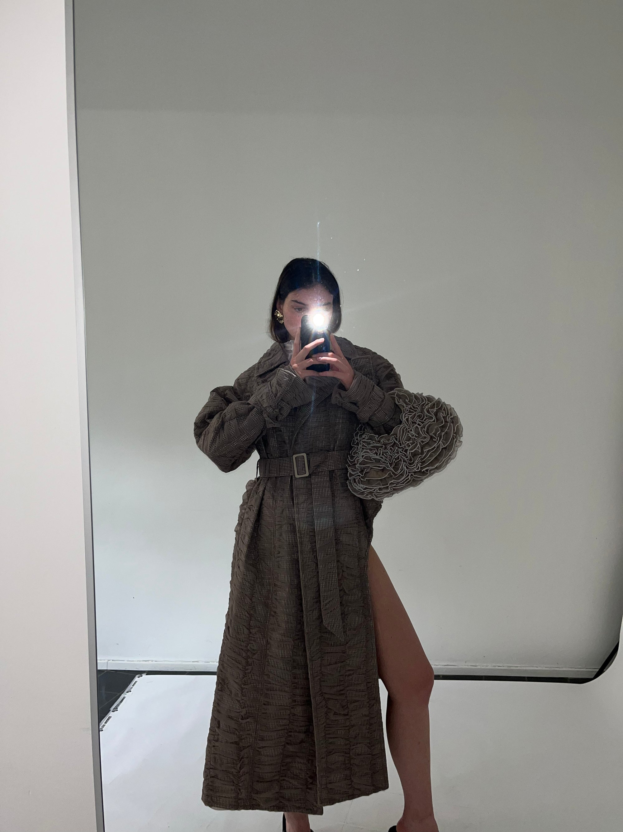 SS25 Look 20 – Taupe Ruched Trench Coat