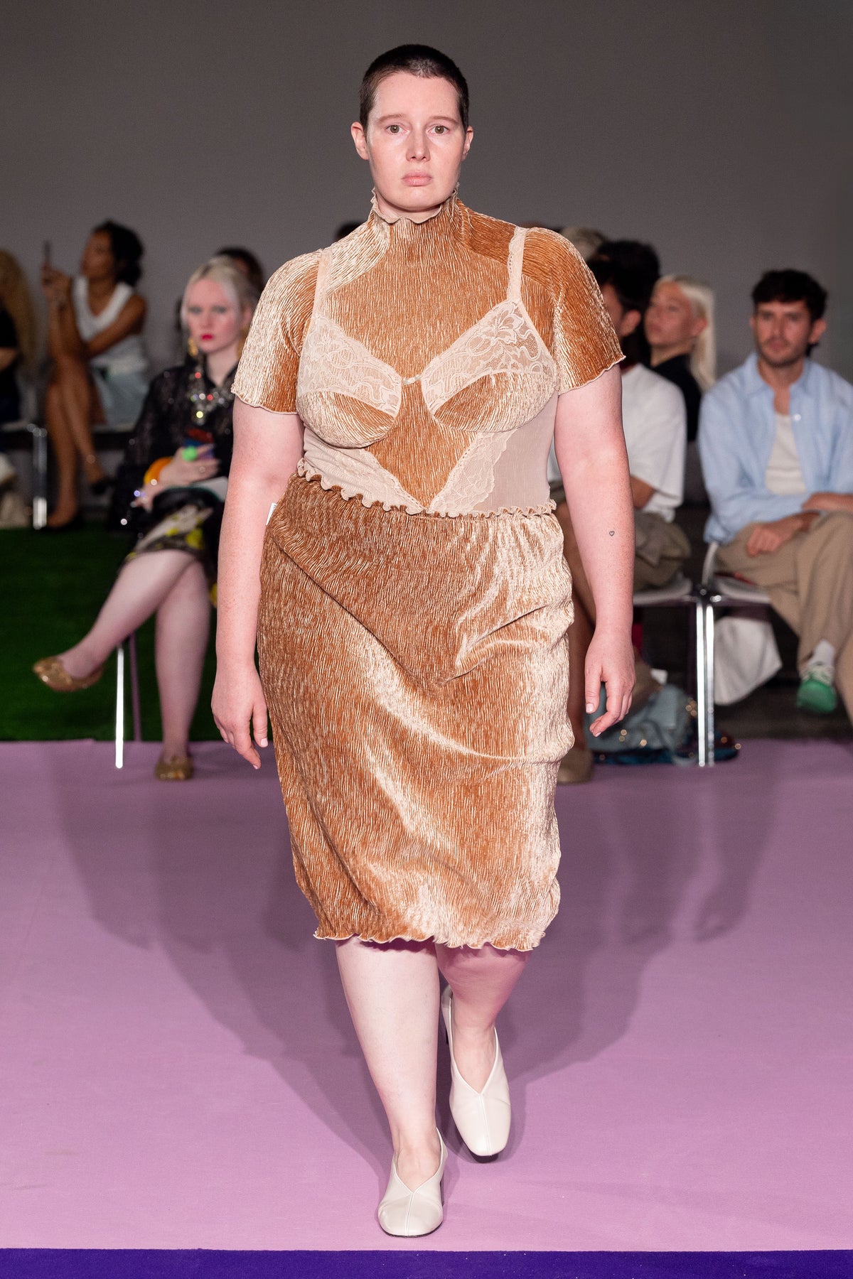 Look 18