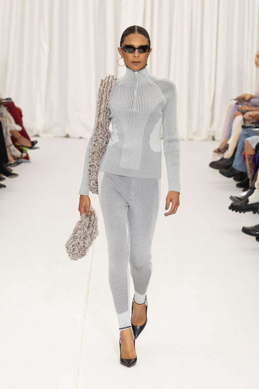 Look 11