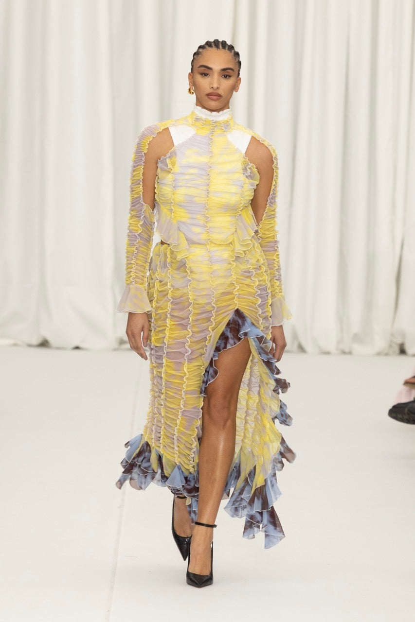 Look 16