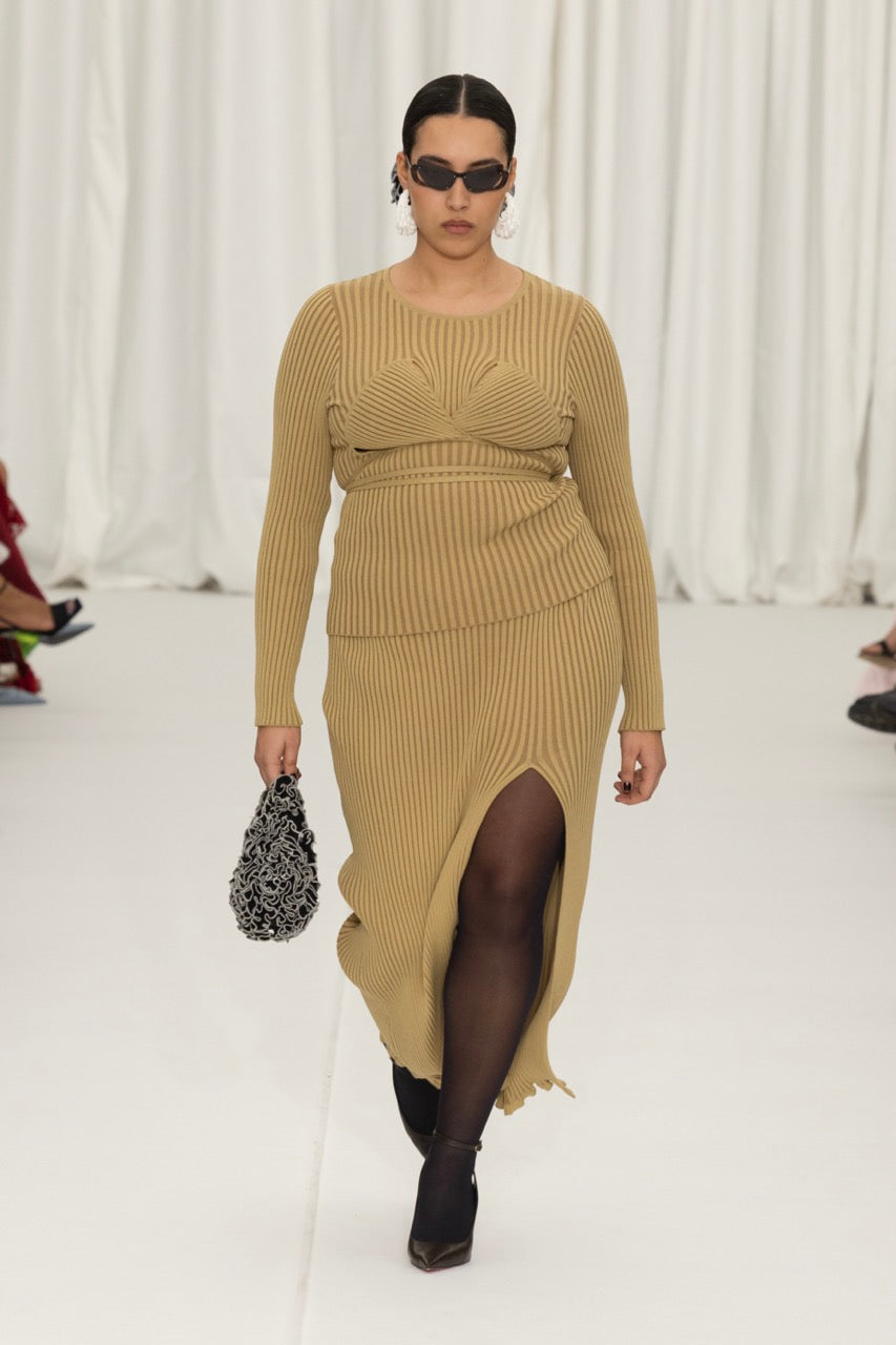 Look 18