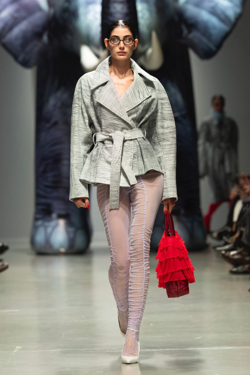 Look 18